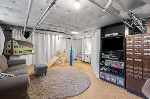 524 Mifflin Ave, Pittsburgh PA 15221-3276 exterior