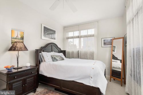 1127 Royal St, Alexandria VA  22314-1406 exterior