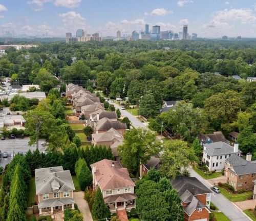 1299 Kendrick Rd, Atlanta, GA 30319-2859