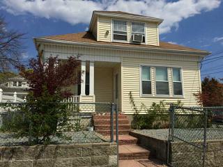53 Leah St, Providence, RI 02908-5130