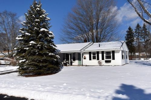 36 Coolidge Rd, Danvers MA 01923-2358 exterior