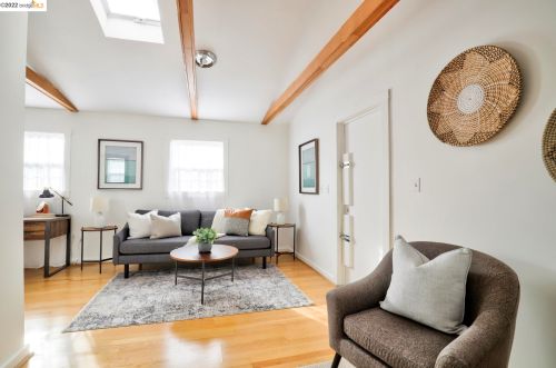 2238 Russell St, Berkeley CA 94705-2333 exterior