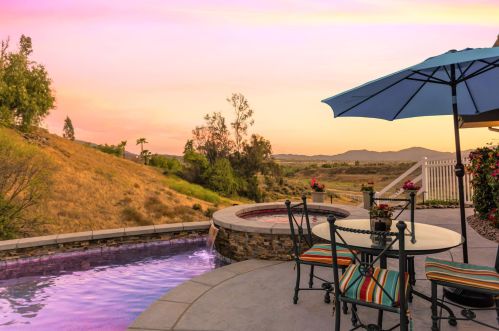 35025 Linda Rosea Rd, Temecula CA 92592-9529 exterior