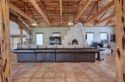 3064 Spg Br Rd, Montgomery TX 77316-2503 exterior