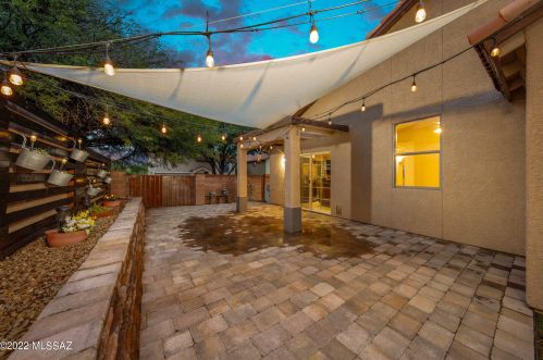 2622 Camino De La Caterva, Tucson AZ  85742-9262 exterior