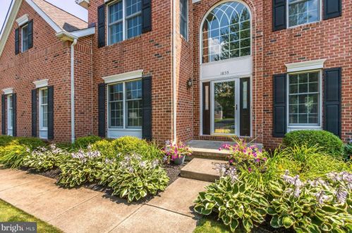 1855 Augusta Dr, Jamison, PA 18929-1085