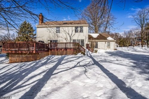 14 Muirfield Ln, Bridgewater NJ 08807-1268 exterior