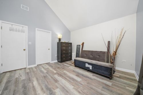 1538 Tripp Ave, Chicago IL 60652-2948 exterior