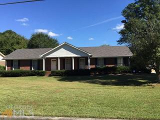 2364 Amber Woods Dr, Lithonia, GA 30078-6131