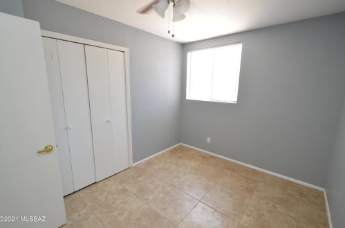 5058 Julia St, Tucson AZ 85710-1002 exterior