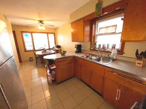 2207 Moody Ave, Chicago IL 60638-2624 exterior