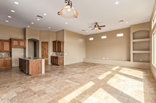 44822 3 St, Phoenix AZ 85087-8639 exterior