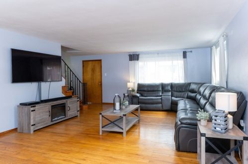 211 Ingram Ave, Pittsburgh PA  15205-2008 exterior