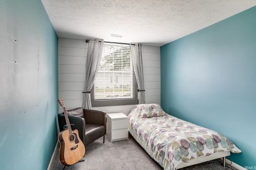 607 17 St, Mishawaka IN 46544-5644 exterior