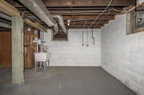 2134 52nd St, Milwaukee WI  53208-1135 exterior