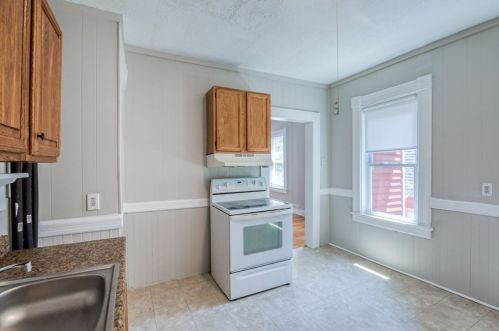 50 Dawes St, Springfield MA 01109-3040 exterior