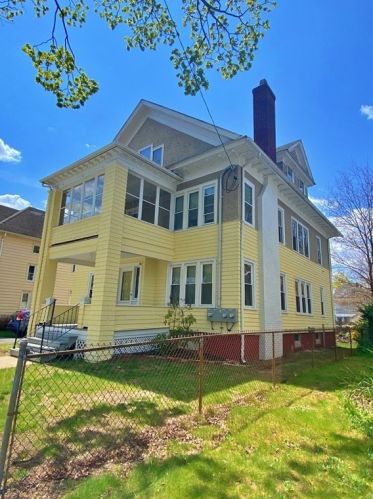 36 Belvidere St, Springfield MA 01108-3051 exterior