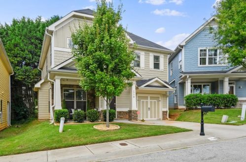 1778 Maple Walk Cir, Atlanta, GA 30315-4803