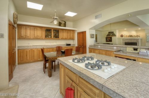 5135 Calle Brillante, Tucson AZ 85718-1800 exterior