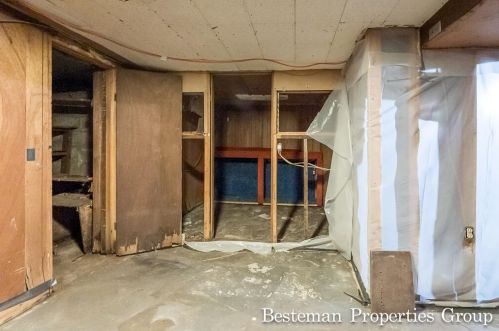 1121 Wilson Ct, Meskegon MI 49441-5150 exterior