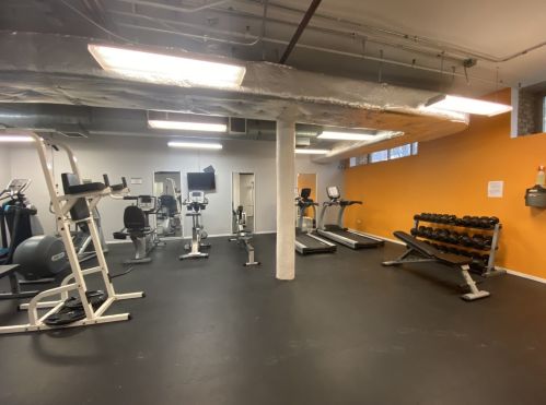 417 Jefferson St, Chicago IL 60654-0039 exterior