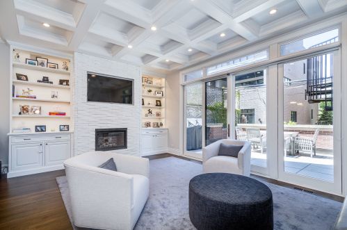 1512 Wieland St, Chicago IL 60610-1233 exterior