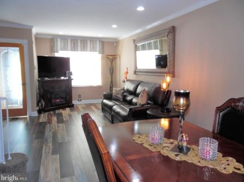 2449 Camac St, Philadelphia PA 19148-4311 exterior