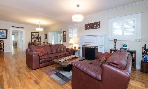 2106 Dekle Ave, Tampa FL  33606-3117 exterior