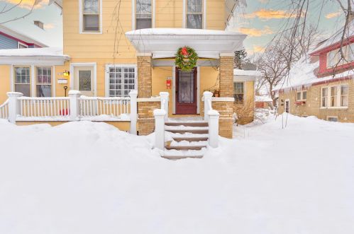 6709 Milwaukee Ave, Milwaukee WI 53213-2303 exterior