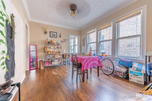 7728 East End Ave, Chicago IL 60649-4909 exterior