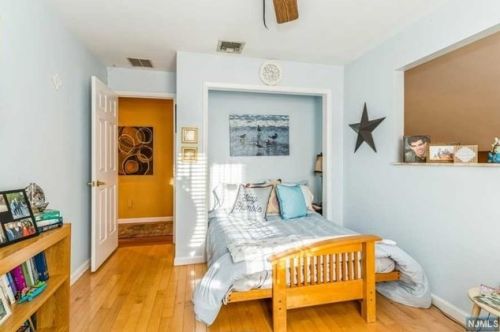 18 Cedarwood Ter, West Paterson NJ exterior