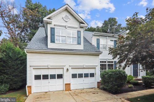 317 Woonsockett Ln, Silver Spring, MD 20905-5778