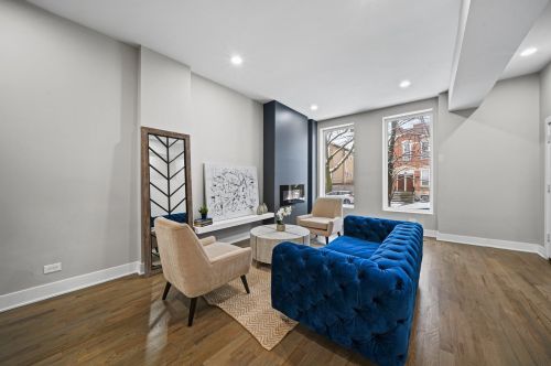 1933 Ohio St, Chicago IL 60624-1047 exterior