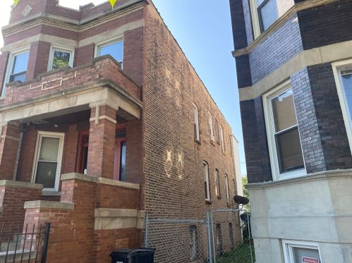 4059 Cermak Rd, Chicago, IL 60623-2836