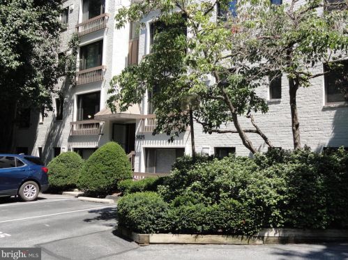 3825 Davis Pl, Washington, DC 20007-1320