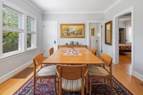 4560 Mcvicker Ave, Chicago IL  60630-3122 exterior