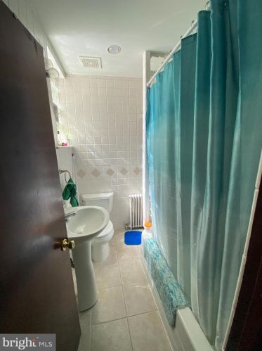 1711 13 St, Philadelphia PA 19148-1512 exterior