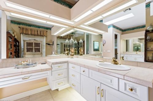 2565 68 St, Naples FL 34105-7225 exterior