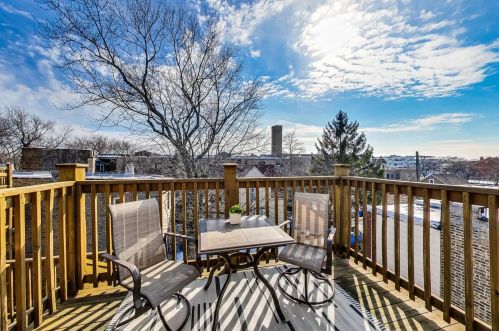 1753 Winnemac Ave, Chicago IL  60640-7764 exterior