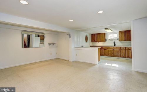 5030 Avoca Ave, Ellicott MD 21043-6615 exterior