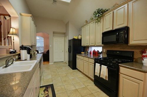 5702 Kelly Ml Ln, Humble TX 77346-2098 exterior