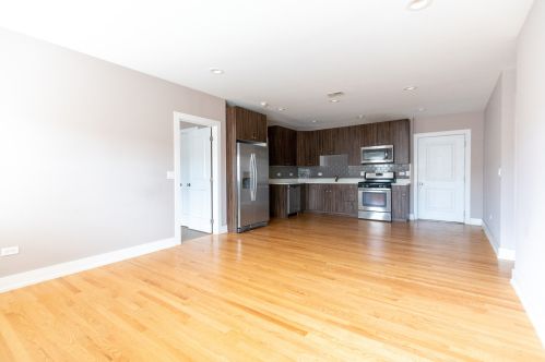 3433 Indiana Ave, Chicago, IL 60616-3840