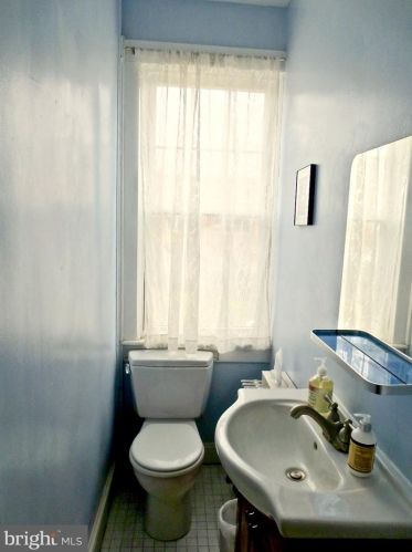 1335 Taylor St, Washington DC 20011-5508 exterior