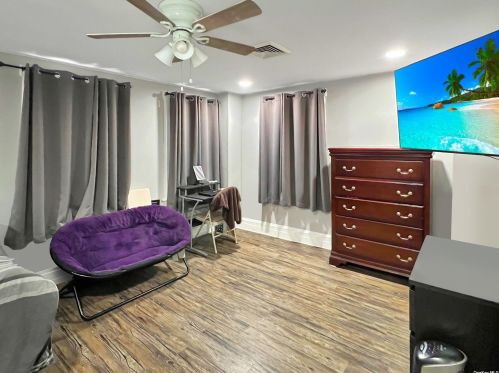 179 Mineola Ave, Valley Stream NY 11580-5804 exterior