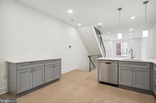 1121 26 St, Philadelphia PA 19146-3849 exterior