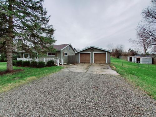 14076 Turner Rd, Dewitt MI  48820-9023 exterior