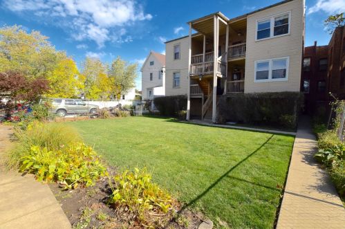 32 Menard Ave, Chicago IL  60644-3834 exterior