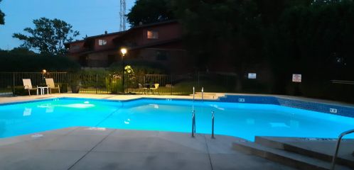 8525 Waterford Ave, Milwaukee, WI 53228-2321