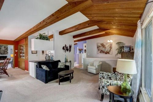 6621 Wisconsin Ave, Milwaukee WI 53213-3914 exterior