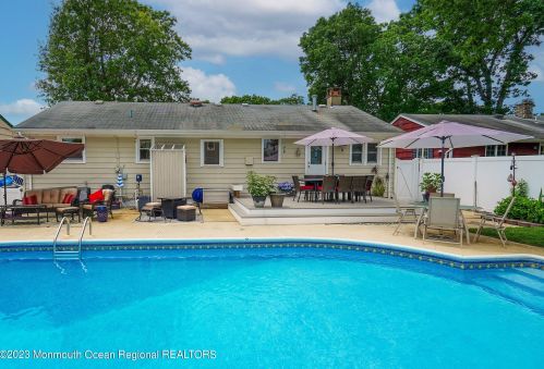 1320 Sunrise Ave, Point Pleasant Beach NJ 08742-4278 exterior